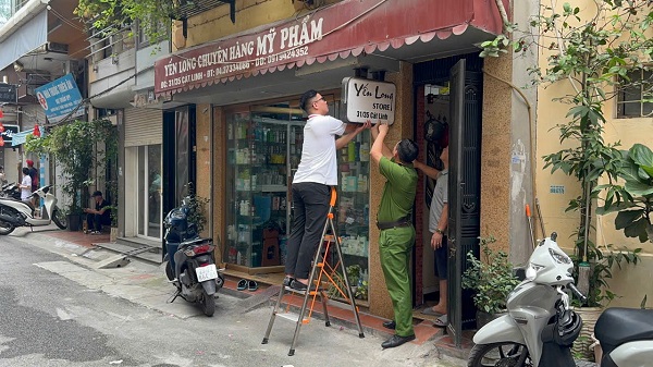 Ra quân duy trì trật tự đô thị: Đường thông hè thoáng, người dân tự giác chấp hành- Ảnh 6. Ra quân duy trì trật tự đô thị: Đường thông hè thoáng, người dân tự giác chấp hành- Ảnh 6.