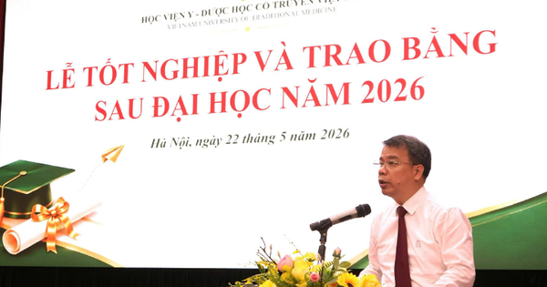 Trao bằng cho 218 học viên sau đại học trong lĩnh vực Y – Dược học cổ truyền
