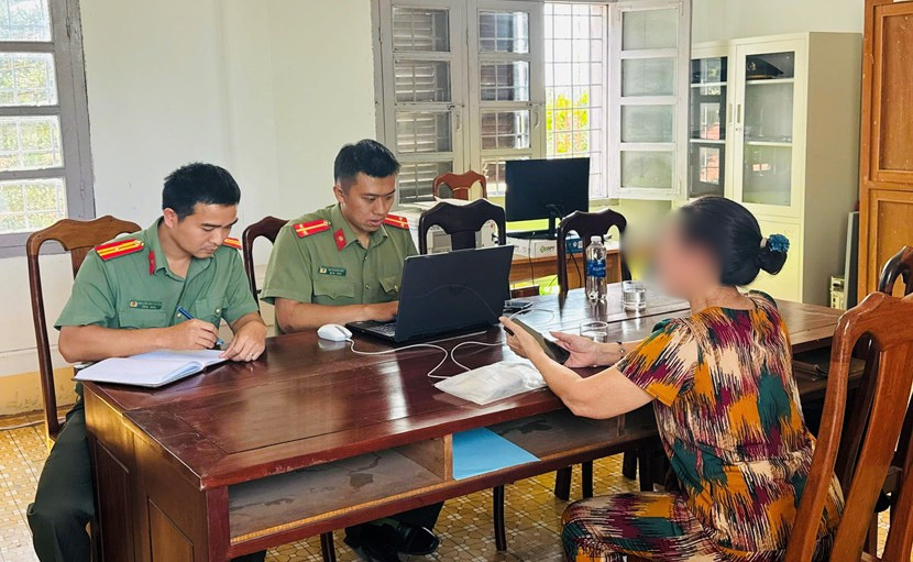 Đăng tin sai sự thật trên Facebook, người phụ nữ ở Lâm Đồng bị phạt 7,5 triệu đồng- Ảnh 1. Đăng tin sai sự thật trên Facebook, người phụ nữ ở Lâm Đồng bị phạt 7,5 triệu đồng- Ảnh 1.