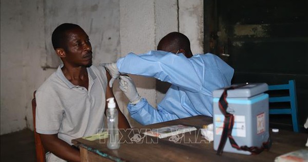 Quốc tế khẩn cấp tăng viện trợ giúp CHDC Congo chống Ebola