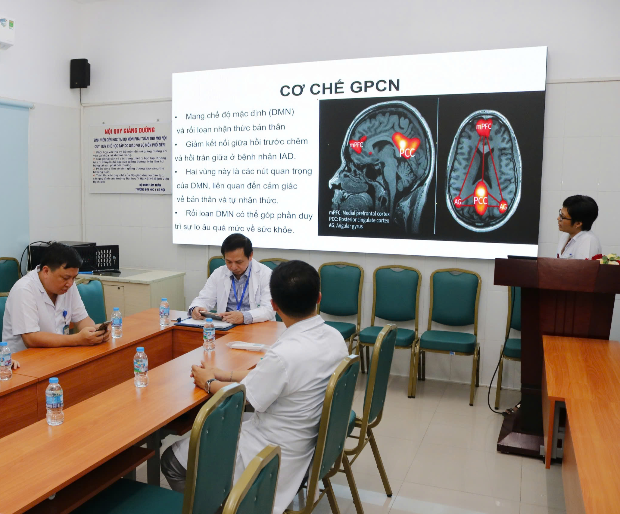 Ám ảnh mắc bệnh hiểm nghèo, nam thanh niên phải nhập viện điều trị sức khoẻ tâm thần- Ảnh 3. Ám ảnh mắc bệnh hiểm nghèo, nam thanh niên phải nhập viện điều trị sức khoẻ tâm thần- Ảnh 3.