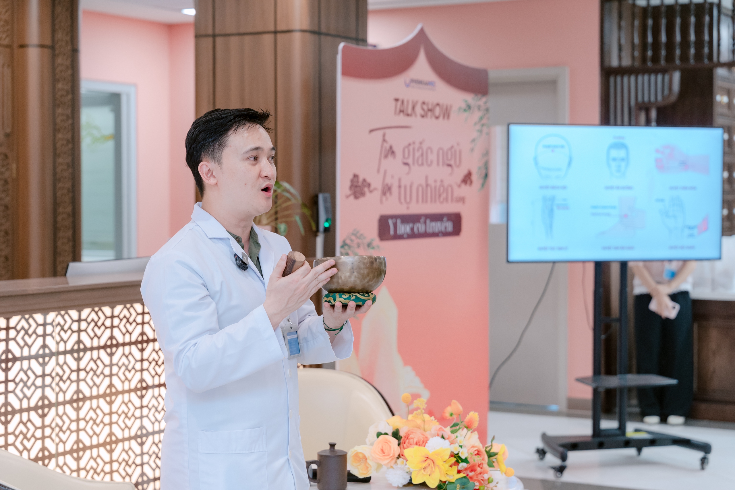 Talkshow 'Tìm lại giấc ngủ tự nhiên': khi người mất ngủ được lắng nghe và thấu hiểu- Ảnh 3. Talkshow 'Tìm lại giấc ngủ tự nhiên': khi người mất ngủ được lắng nghe và thấu hiểu- Ảnh 3.