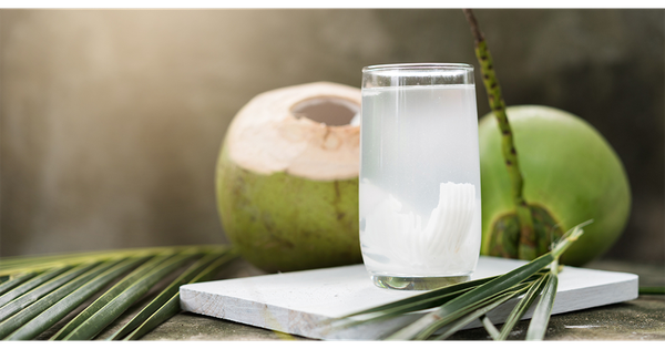 6 lý do nên uống nước dừa mỗi ngày vào mùa hè