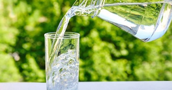 Cảnh giác mất nước, rối loạn điện giải mùa nắng nóng và cách phòng ngừa