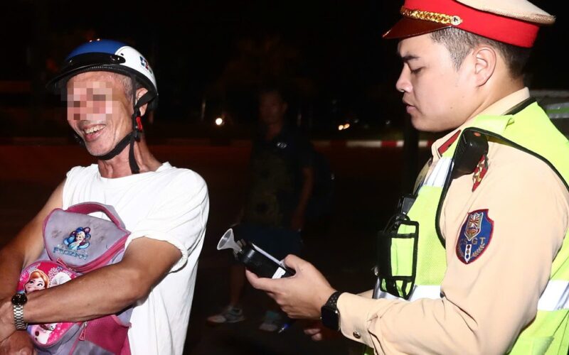 Hà Nội: Hơn 7,7 tỷ đồng tiền phạt vi phạm nồng độ cồn trong 7 ngày