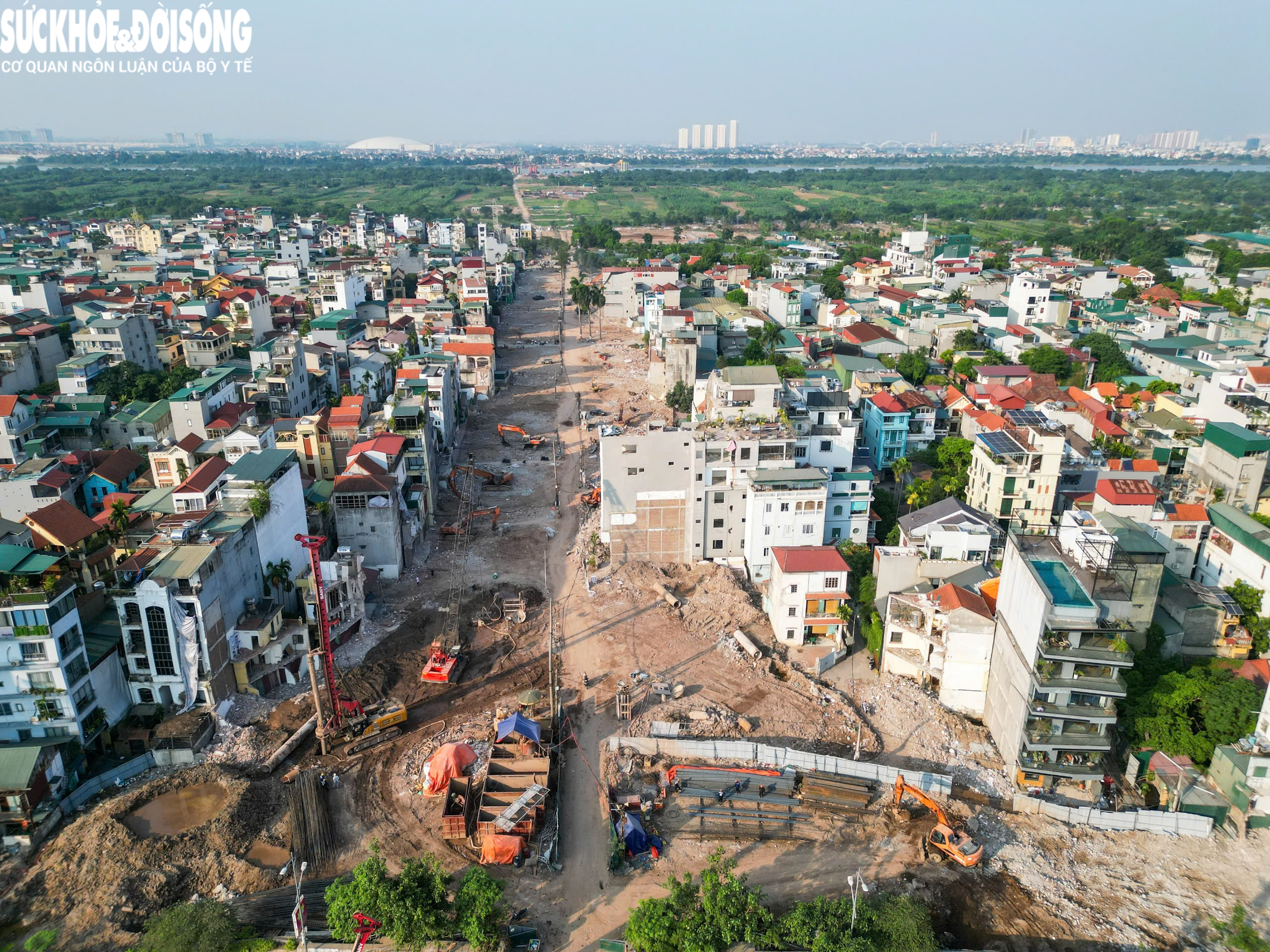 edit-z7886805320981ded5be96f0a7567a49ce075949442c44-17803282195082092819619 Phá dỡ loạt công trình tại phường Hồng Hà phục vụ thi công cầu Tứ Liên - Ảnh 6.