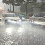Cảnh báo mưa dông khu vực nội thành Hà Nội chiều nay