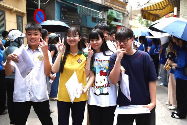 Sau kỳ thi lớp 10 chuyên, thí sinh Hà Nội bao giờ biết điểm thi, điểm chuẩn?