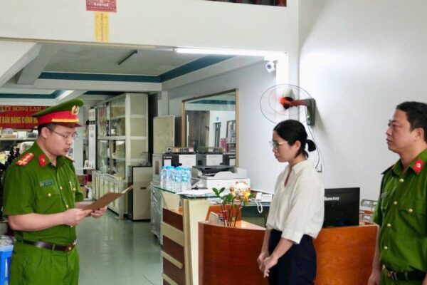 Lần đầu khởi tố hình sự vụ cài Windows, Office không bản quyền tại Việt Nam