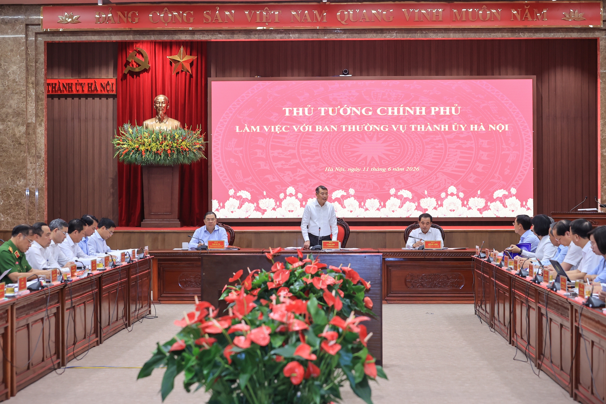 Thủ tướng: Phấn đấu 100% bệnh viện ở Hà Nội triển khai bệnh án điện tử- Ảnh 1.